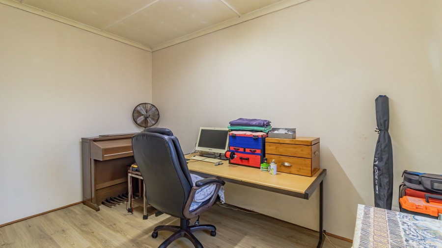 6 Bedroom Property for Sale in Tergniet Western Cape